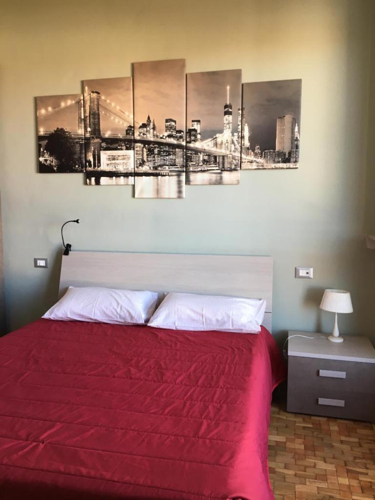 Pellico Stylish Apartments Cuneo Habitación foto